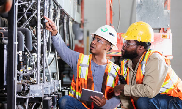Best Emergency Electrician Near Me  in Lipatria, CA